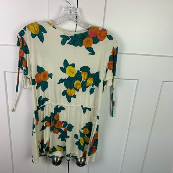 ModCloth LARGE lemon Fruit Print Tee Short Sleeve Tie Shoulder - Picture 5 of 8